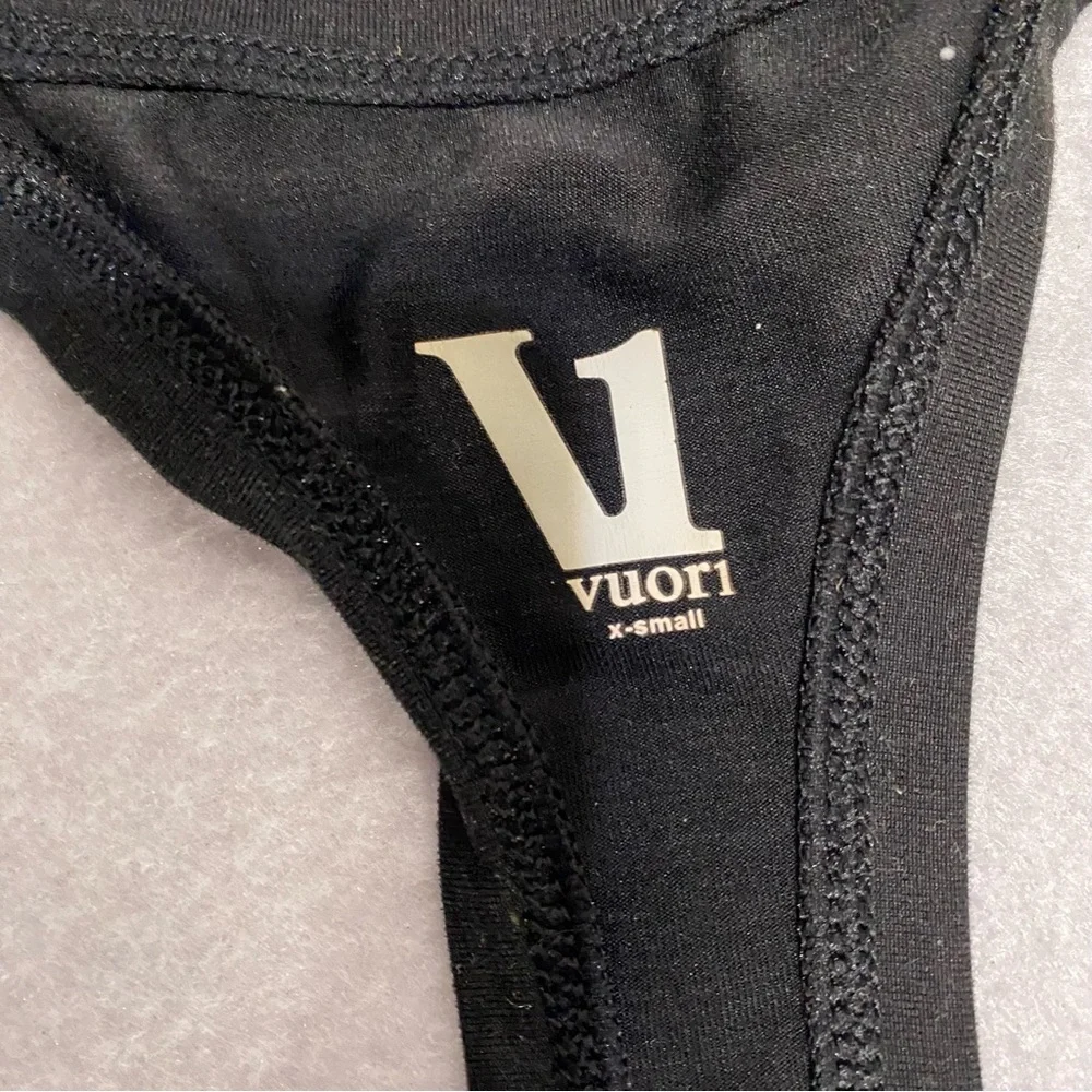 Vuori Set of 3 Tank Top Crop Tops Size XS - Picture 3 of 4